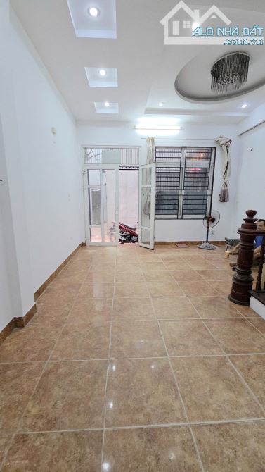 Cho thuê nhà ở Lê Đức Thọ 60m2, 4 tầng, 4 ngủ.