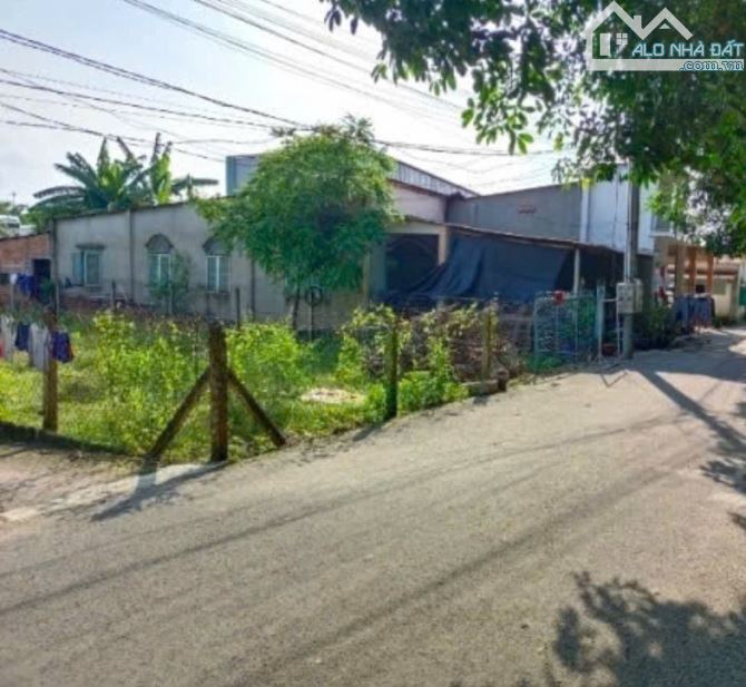 BÁN ĐẤT MT DX, PHÚ AN, TP.BẾN CÁT, DT:11x26, TC199M2, SHR, GIÁ 2,7 TỶ