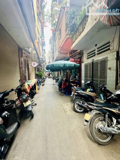 PHỐ TÂY SƠN- CHỈ 8 TỶ- 5 TẦNG- Full NỘI THẤT- NHÀ ĐẠI CÁT