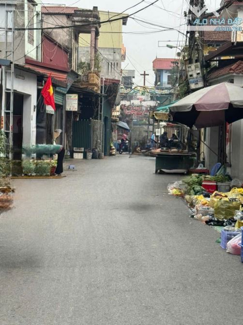 Bán thổ cư . Ngô Khê . Phong Khê . dt 71,4m . mt 6m . hướng B . giá 1 tỷ 5