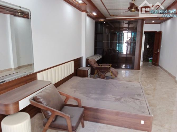 FO MẶT PHỐ ĐẸP 60m2, 4 tầng VỈA HÈ RỘNG KINH DOANH