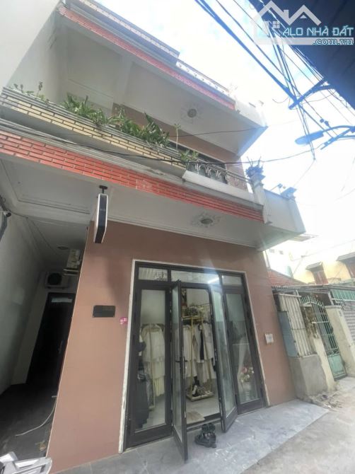 TOÀ CĂN HỘ 14 PHÒNG KIỆT OTO PHAN TỨ 210M2 CHỈ HƠN 12TY
