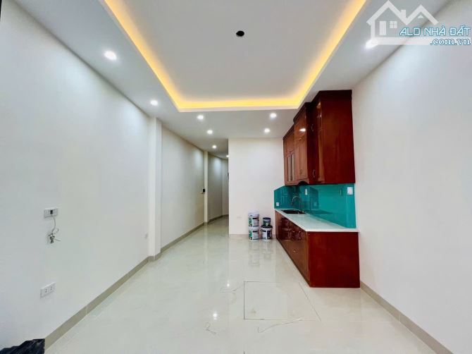 BÁN NHÀ PHỐ PHÚ DIỄN, BẮC TỪ LIÊM - 35M², 6 TẦNG, 3.5M MẶT TIỀN - 8 TỶ - Ô TÔ 4 CHỖ ĐỖ CỬA