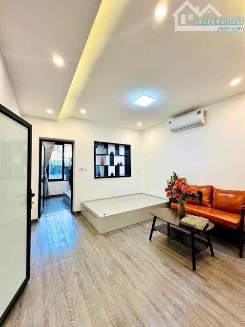BÁN TẬP THỂ PHƯƠNG MAI! 50M2, TẦNG 3, 2 NGỦ, LÔ GÓC, THOÁNG MÁT, Ở NGAY, GIÁ CHÀO 2.X TỶ