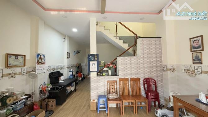 BÁN NHÀ 2 TẦNG ĐÚC 66M2 ( 5.6M X 13M) - HẺM XE HƠI - 4.47TỶ.