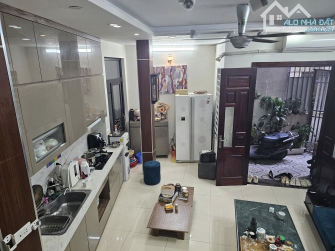 💥THÔNG ĐIỆP VŨ TRỤ: Láng Hạ 32m2, 6T, dân xây KCBT, full NT, gần phố ô tô, Vin GV
