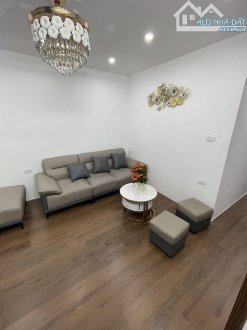 BÁN TẬP THỂ THỔ QUAN! 68M2, TẦNG 3, 3 NGỦ, SỔ TO, FULL NỘI THẤT, THOÁNG ĐẸP, Ở NGAY!