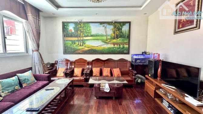 BÁN NHÀ 4 TẦNG ĐẸP - VỊ TRÍ VÀNG TRÊN ĐƯỜNG TRƯNG NỮ VƯƠNG, HẢI CHÂU, ĐÀ NẴNG