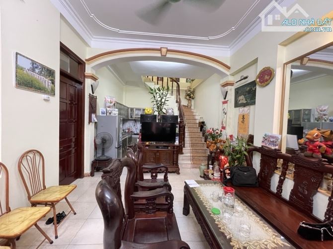 Bán nhà Xuân Đỉnh, 38m-3tầng, gần ô tô, hàng xóm KĐT Ciputra, an sinh đỉnh