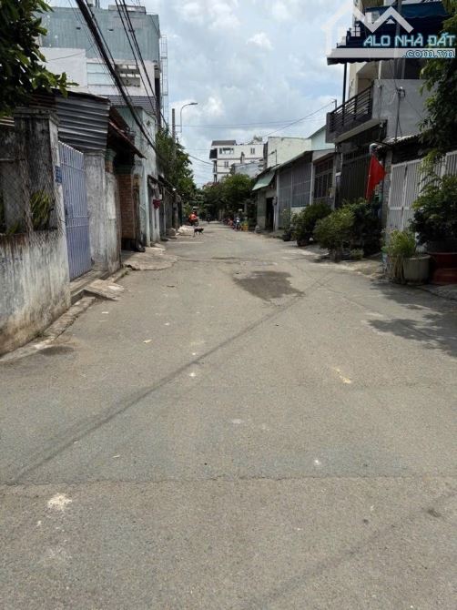Quá Thơm nhà Hương Lộ 80 hẻm nhựa 8m ô tô vào nhà 72m2,2Tầng 3 tỷ 950