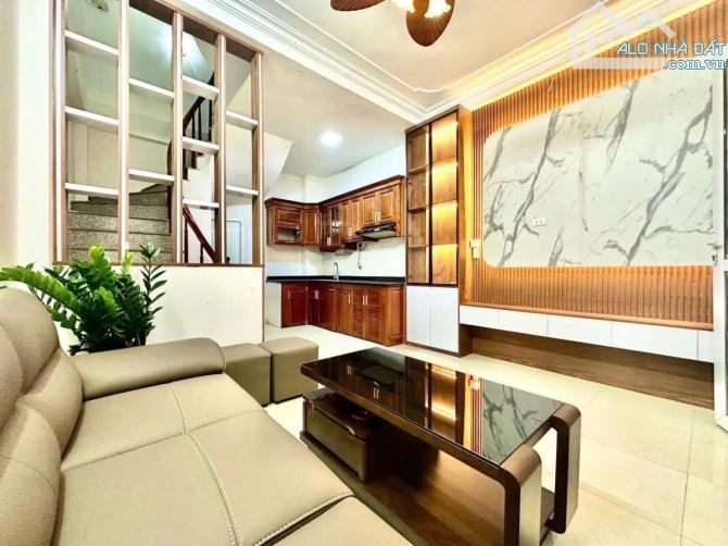 Bán nhà 5 tầng Mậu Lương Ô tô đỗ gần, Nội thất xin xò, xách vali về ở ngay chỉ trên 5 Tỷ