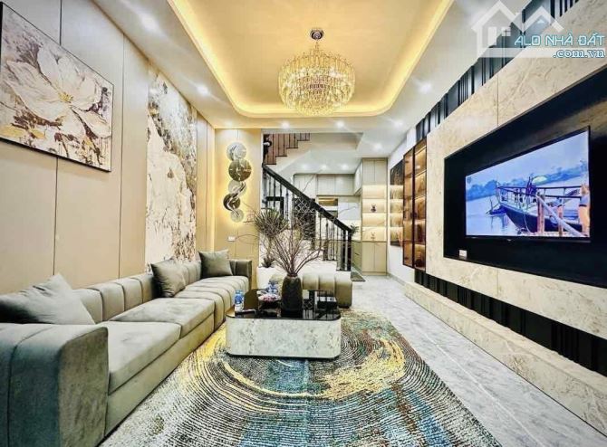 NHÀ ĐẸP XUÂN THỦY – GẦN PHỐ – 45M2 - 4 TẦNG - FULL NỘI THẤT – CHỈ HƠN 10 TỶ