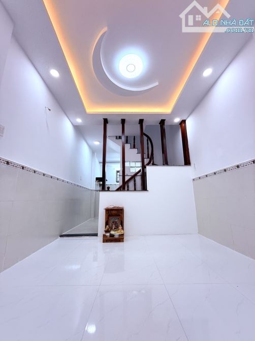 Nhà đẹp Nguyễn Văn Khối Gò Vấp 3 tầng 3 PN 2 wc sổ hồng chính chủ nhỉnh 3 tỷ