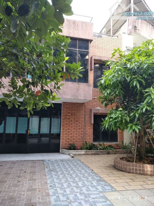 NGỘP NGÂN HÀNG BÁN GẤP TRONG THÁNG ÚT TỊCH - 15m x 40m - 3 TẦNG - 130 TỶ