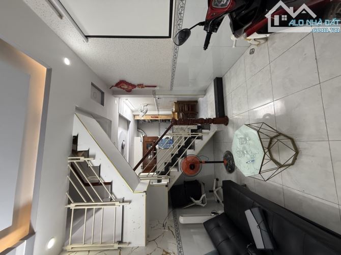 Nhà 3 tỷ 85 - hẻm xe hơi đường Thống Nhất Phường 16 Quận Gò Vấp có 3 phòng ngủ SHR