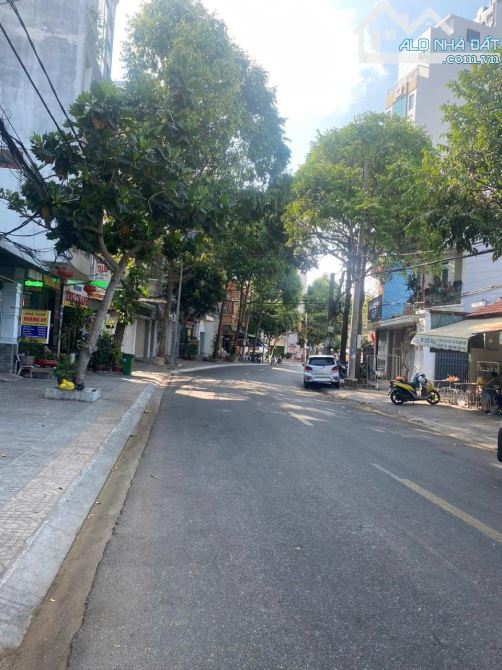 🏡 CẦN BÁN BIỆT THỰ 224M² – NGANG 11M – FULL THỔ CƯ – HƯỚNG ĐÔNG NAM – P8  – GIÁ 18 TỶ 🏡