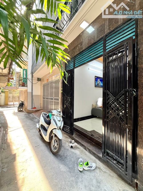 Nhà mới Minh Khai giá rẻ như nhà dân - thang máy, ngõ rộng, 2 thoáng, sổ đẹp nở hậu