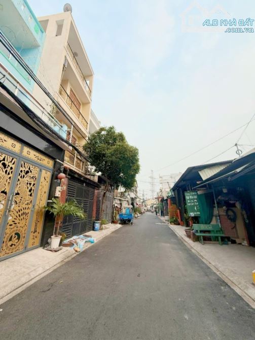 🔥🔥🔥 MẶT TIỀN KINH DOANH SẦM UẤT - TRUNG MỸ TÂY,QUẬN 12- 4× 26M- 4 TẦNG. GIÁ CHỈ 7,8 TỶ