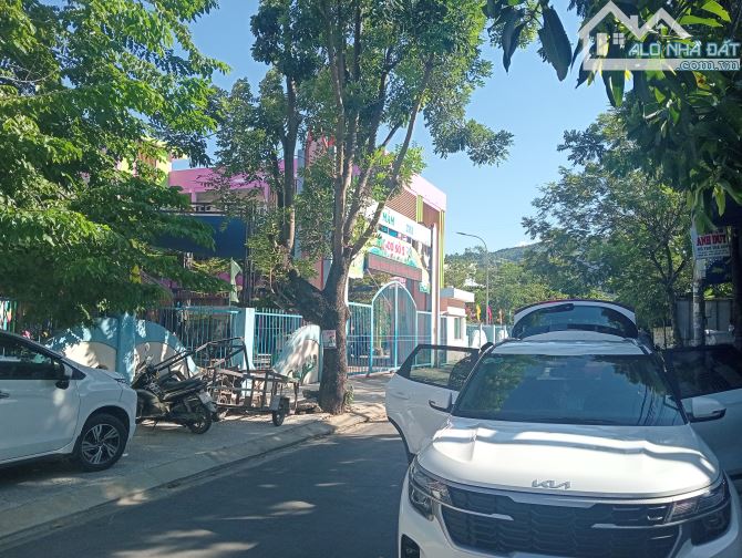 DÒNG TIỀN THU NHẬP 10 TRIỆU THÁNG,DIỆN TÍCH KHỦNG, HIẾM NHÀ BÁN