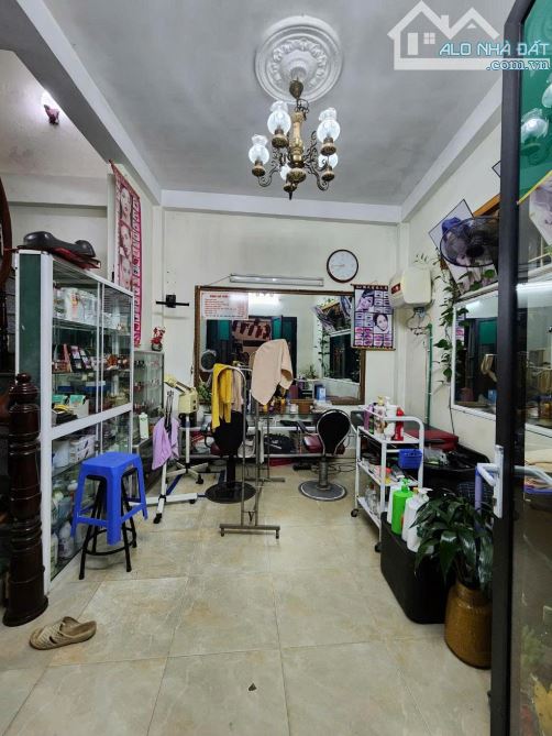 NHÀ DÂN 3 THOÁNG SIÊU HIẾM - NGÕ Ô TÔ - CÁCH HỒ TÂY 100M