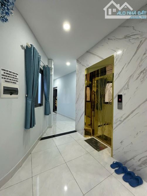 Bán Căn Hộ Dịch Vụ Mặt Tiền Quận 3 - Phía Sau Là Hẻm - Có Thang Máy - 140m² x 5 Tầng