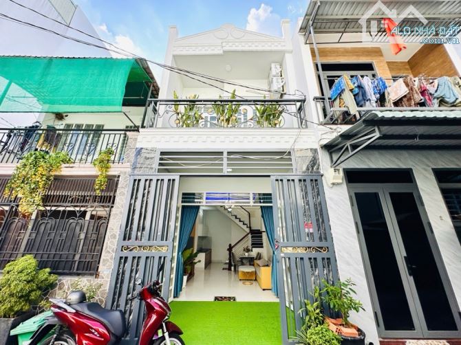 BÁN NHÀ ĐẸP HẺM XE HƠI LÊ VĂN KHƯƠNG Q12, DT 40M² (4x10), 2 TẦNG, FULL NỘI THẤT