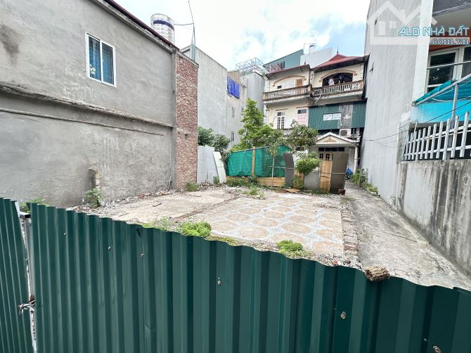 BÁN ĐẤT ÂU CƠ - LÔ GÓC- OTO VÀO ĐẤT, XÂY CCMN 71M2 x MT 7M