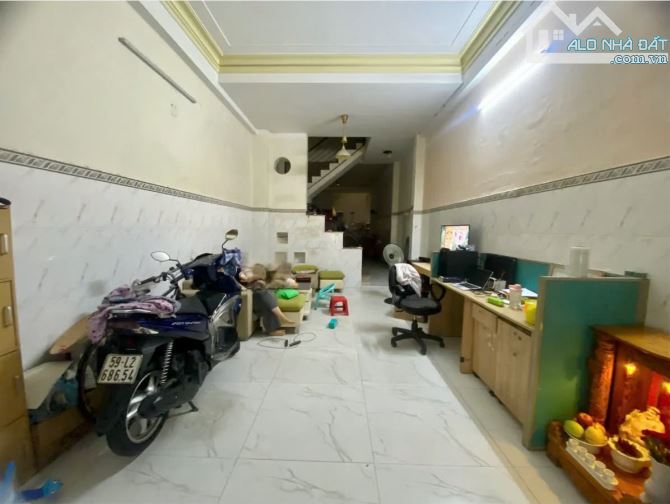 HXH 8m Thoại Ngọc Hầu, 88m2, 4 tầng, 5PN, kế siêu thị Go, chỉ 8.8 tỷ TL