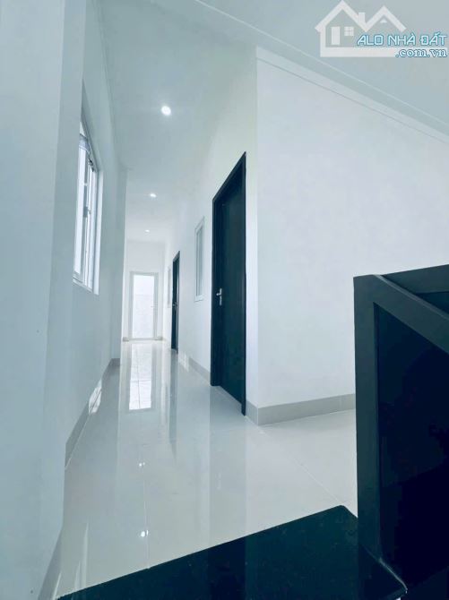 CẦN CHUYỂN NHƯỢNG LẠI CĂN NHÀ MỚI ĐANG TRONG QUÁ TRÌNH HOÀN THIỆN 1 TRỆ