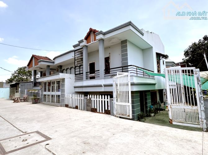Nhà HXH 6m An Lạc Bình Tân 400m2 20x20, 8PN SHR Vuông vức, ở hoặc xây mới, chỉ 22 tỷ TL