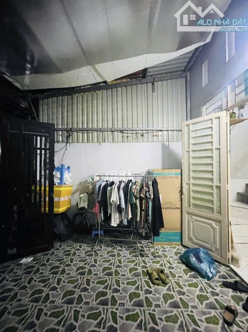 Bán nhà 2 Mặt tiền trước + sau Lê Trọng Tấn, 8x20m, 2 Tầng, chia 4 căn, HĐT 26tr, 10,2 tỷ.