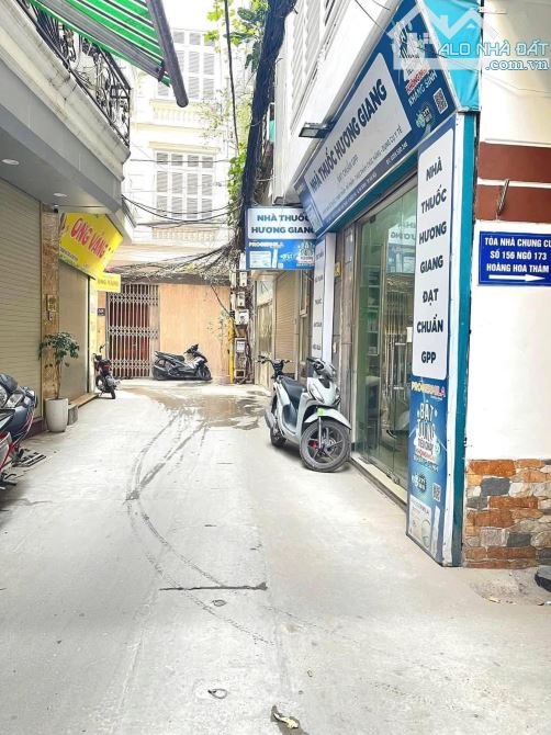 5M Ra Ô Tô Đội Cấn, Nhà Đẹp Dân Xây, Full Nội Thất 36m2*5T MT 4.2m Chào 8.5 Tỷ