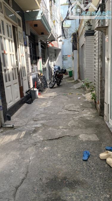 Nhà gần Quang Trung, 36m2, 2 tầng, hẻm ba gác thẳng
