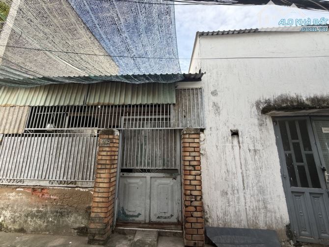 NHÀ CŨ 10X7 PHẠM HỮU LẦU, PHÚ MỸ, Q7 – GIÁ 4.5T