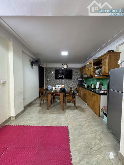 Bán nhà ngõ 150 Tân Khai, ngõ to ba gác tránh, 40m2, sổ vuông đẹp, 6.15 tỷ