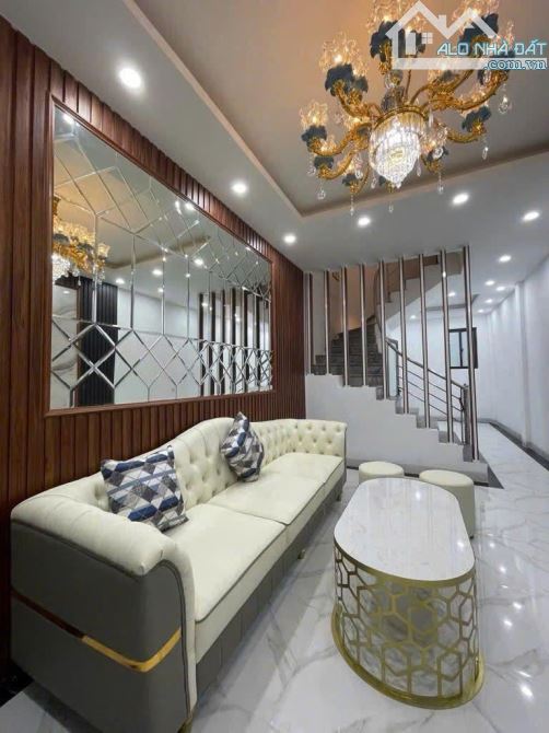 Cho thuê nhà nguyên căn ngõ 46 Định Công Thượng, Hoàng Mai
, DT 35m 4.5 tầng, giá 13tr