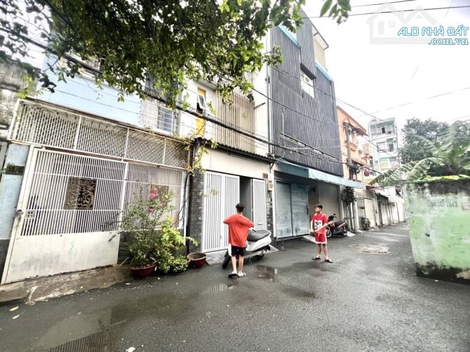 Bán Nhà đường giáp - Nguyễn Văn Đậu - Phan Văn Trị - Xe hơi 7 chỗ đỗ cửa