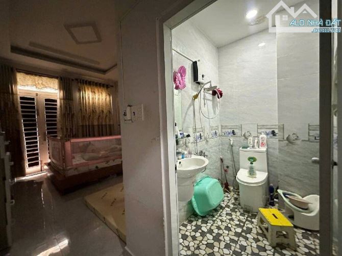CẦN BÁN GẤP NHÀ CHÍNH CHỦ - 54m2 HẺM Ô TÔ NGỦ TRONG NHÀ -  PHAN HUY ÍCH GIÁP VỚI TRƯỜNG - 10