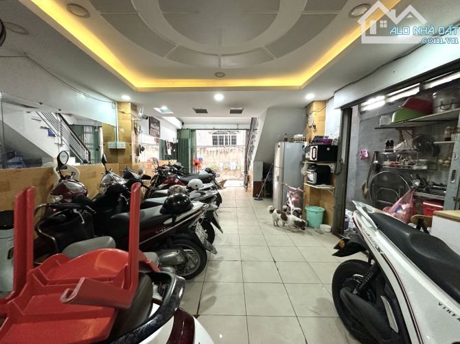 Bán nhà Q3 - 5 tầng - xe hơi 7 chỗ - 65m2 - kinh doanh - 10