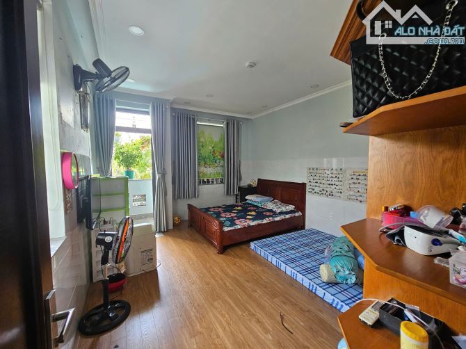 Bán nhà Phước Long B kdc Khang Điền đường Đỗ Xuân Hợp Quận 9 cũ (160m2) 19.5 tỷ - 10