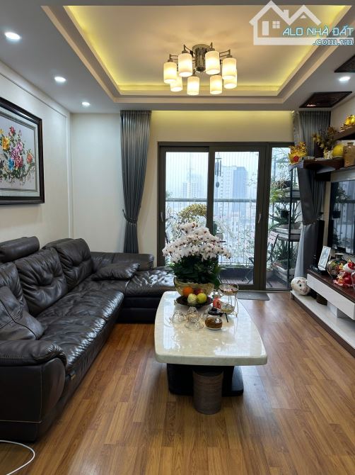 Cho thuê căn hộ  Home city 177 trung kính 3 phòng ngủ full  giá 18 tr có slot ô tô - 11