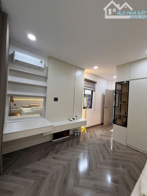 Bán nhà Q3 - ngang hiếm 4.5m - xe hơi ngủ trong nhà 3 tầng - 11