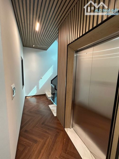 SIÊU PHẨM NGUYỄN VĂN CỪ - 6 TẦNG THANG MÁY , GARA Ô TÔ - DT 74 M2 - GIÁ 18,5 TỶ - 11