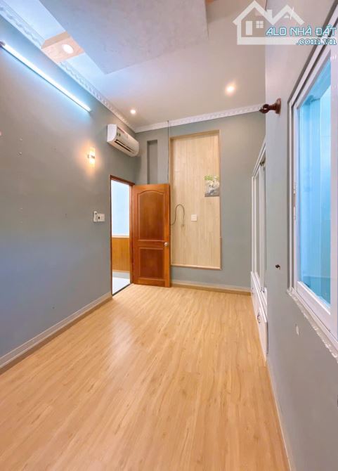 NHÀ TRỆT LẦU HOÀN CÔNG RỘNG RÃI VỊ TRÍ ĐẸP GẦN HỒ BÚNG XÁNG - TRỤC CHÍNH HẺM 9 TRẦN NAM PH - 11