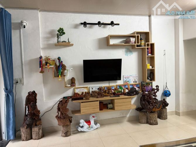 NHÀ 2 TẦNG ĐẸP TỪ DÂN KIÊN CỐ SAU LƯNG ĐÀN NAM GIAO - P.THỦY XUÂN - 11