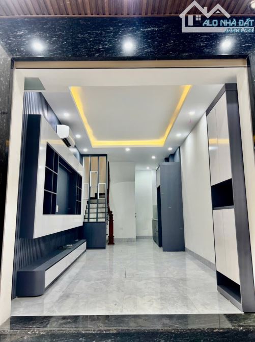 NGỌC LÂM 30M2 - 5 TẦNG - ĐẸP LUNG LINH - GẦN CẦU CHƯƠNG DƯƠNG, LONG BIÊN - NHỈNH 7TỶ - 1