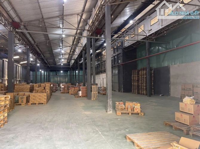Bán Gấp Kho Xưởng 2500m2 Ngay Vòng Xoay An Phú TP Thuận An, Nhà Hoàn Công, giá sập sàn - 1