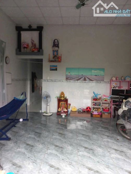 Chủ kẹt tiền cần bán gấp căn nhà xã Phú Đông 2 mặt tiền đường bê tông 5m - 1