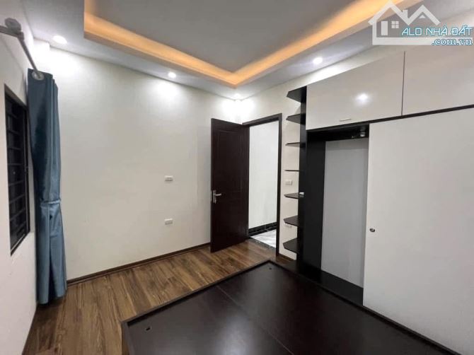 DÂN XÂY ĐỘC LẬP 5 TẦNG NHỈNH 6 TỶ- GẦN PHỐ TRƯƠNG ĐỊNH- 34M - 1