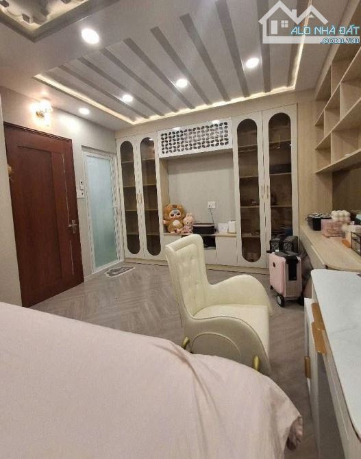 💥 Bán nhà kế bên Ngã Tư Nguyễn Thị Thập & Huỳnh Tấn Phát, p. Tân Phú, 75m2, 8.x tỷ tt - 1